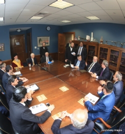 Mission participants in discussion with US Senator Thad Cochran, JosephB.Stamm