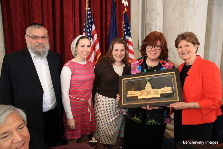 Senator Jeanne Shaheen presenting honoree Ruth Lichtenstein of Project Witness, and her family, , , ezra friedlander